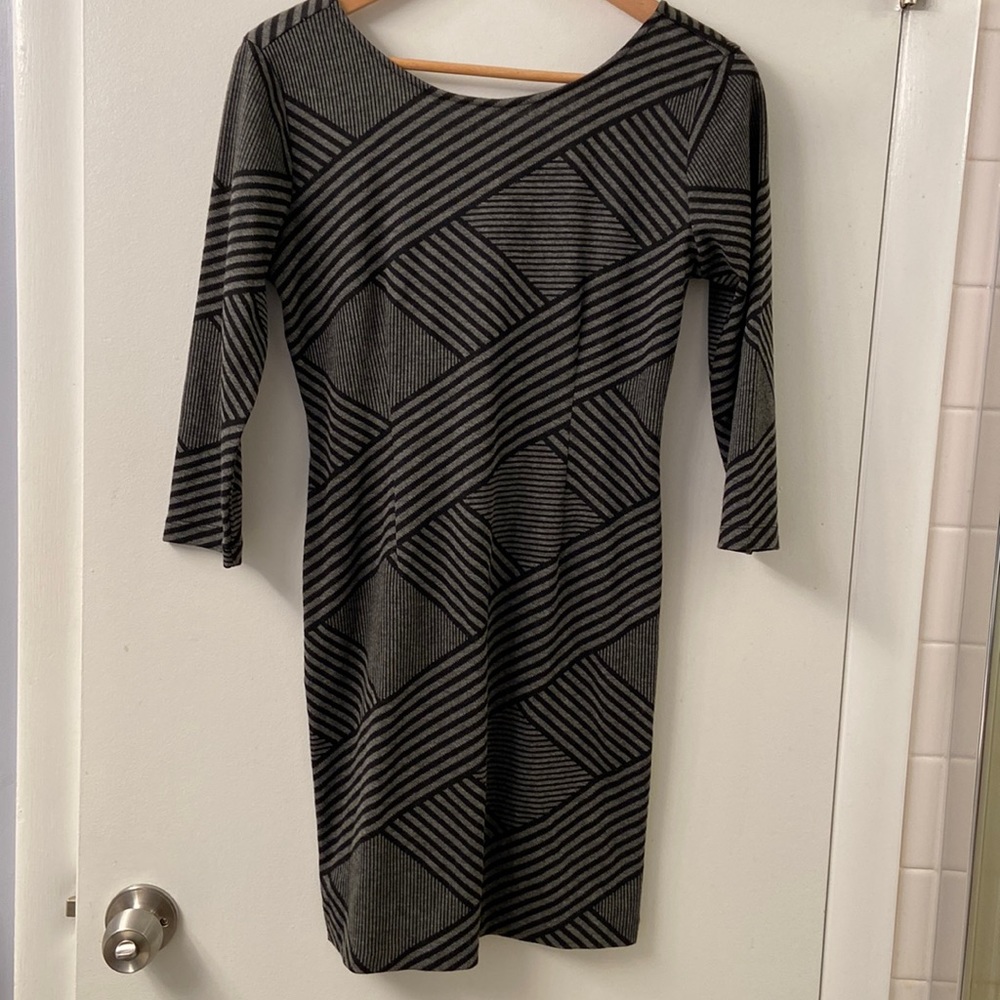 Geometrical grey and black mini dress